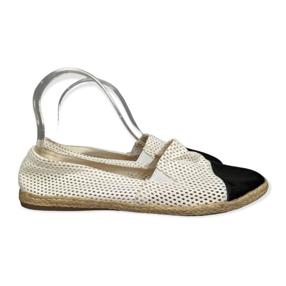 BONGO Black & White Slip On Shoes Size 9 - Picture 1 of 10